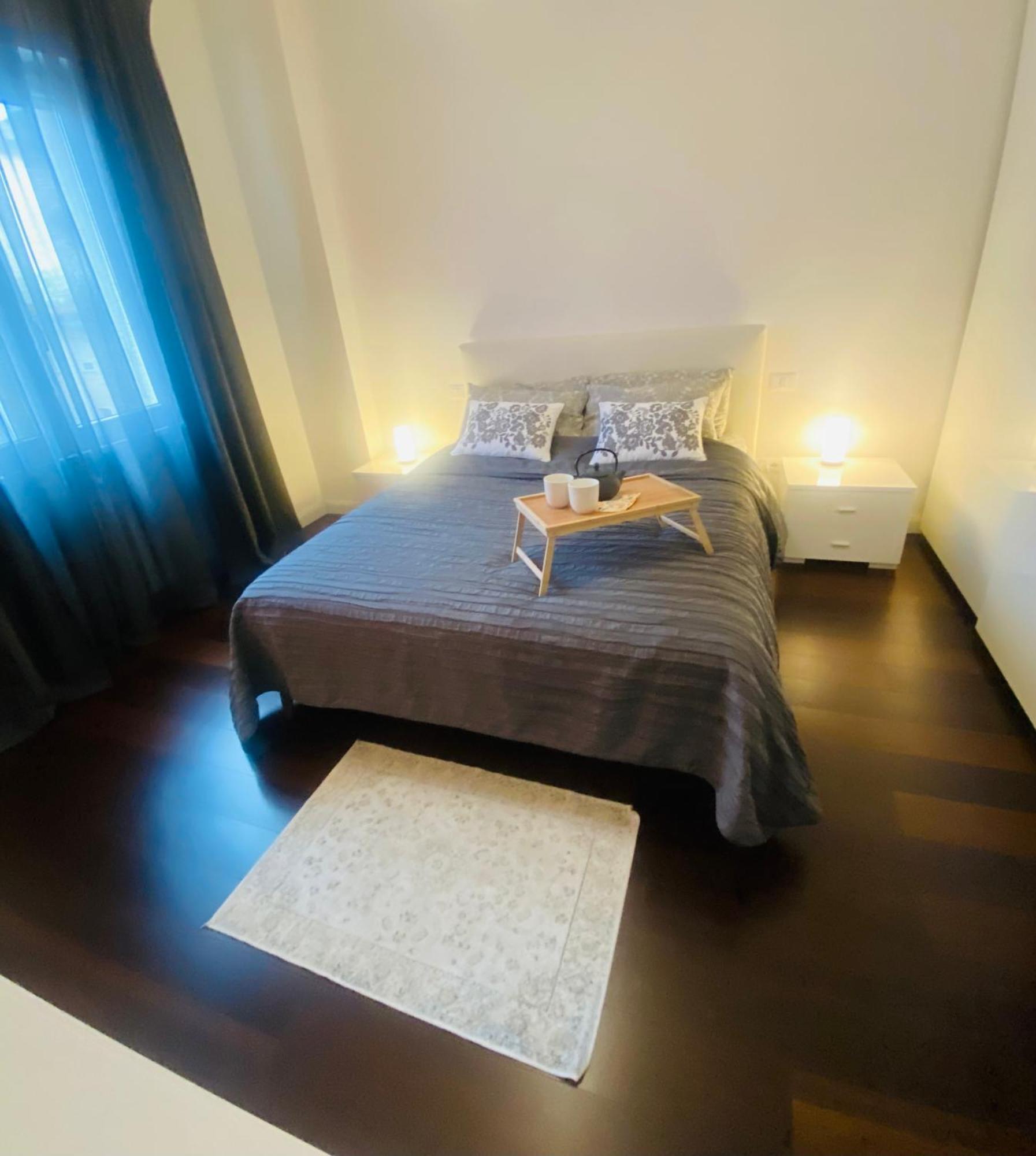 Central Apartment And Parking Verona Exterior foto